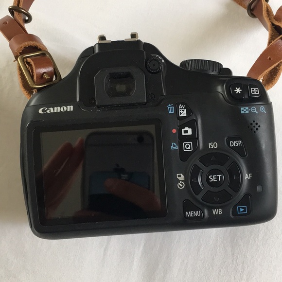 Canon EOS Rebel T3 digital camera. W/ lens!! - Picture 4 of 4